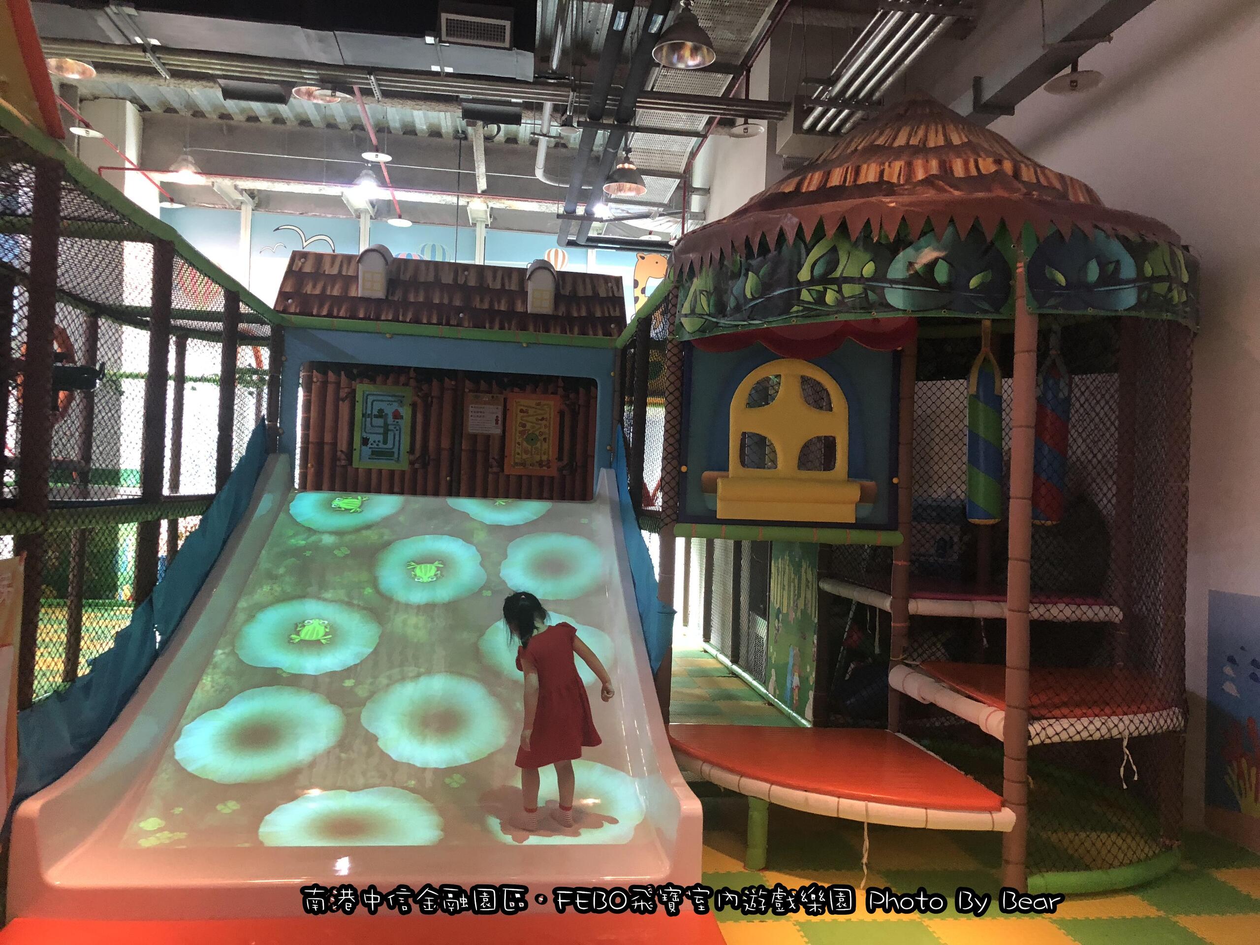 【親子樂園】「南港．FEBO飛寶室內遊戲樂園(球池溜滑梯/沙池/攀爬設施/VR體驗/中信金融園區)」