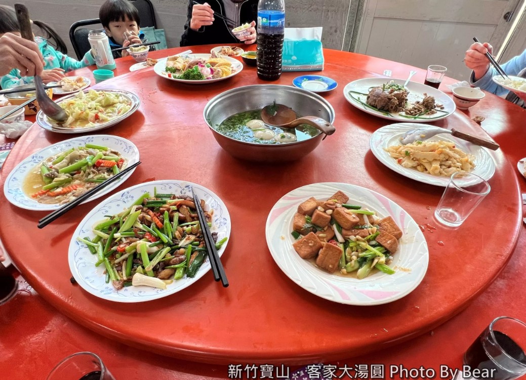 【新竹寶山】「阿婆客家大湯圓．超低調！隱身三合院裡的台式熱炒店（放山土雞／私房拿手菜/客家米食/聚餐推薦）」