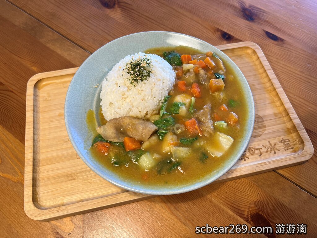 【桃園】「綠町冰室．來復古懷舊風冰果室呷冰、呷飯、呷麵和下午茶攏總有（烏龍麵/雞絲麵/七彩湯圓/手搖飲/蜜糖吐司/近建國國中）」