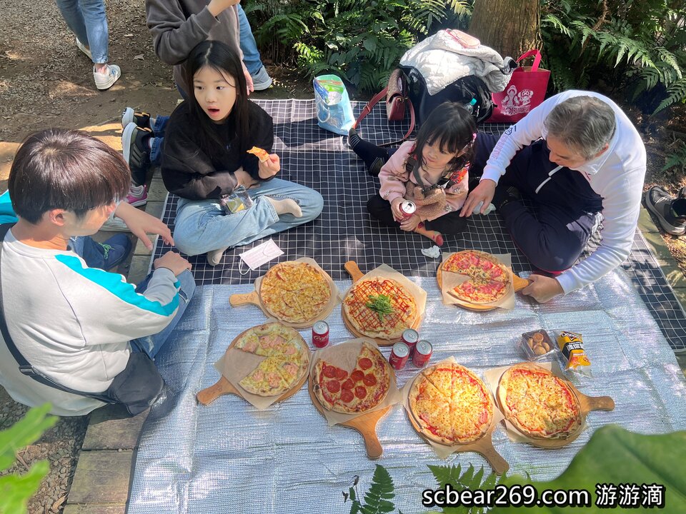 【北埔】「森窯have a Picnic．來森林野餐趣，位在五指山裡的不限時秘境餐廳（窯烤披薩/咖啡/限量甜點/野餐墊免費租借/無低消.服務費/有停車場）」