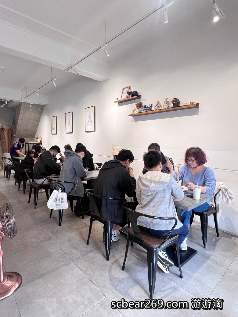 【新竹】「沐晨朝食．北大路上的清水模質感風早午餐（漢堡.吐司/厚片/蛋餅/手作醬料義大利麵）」