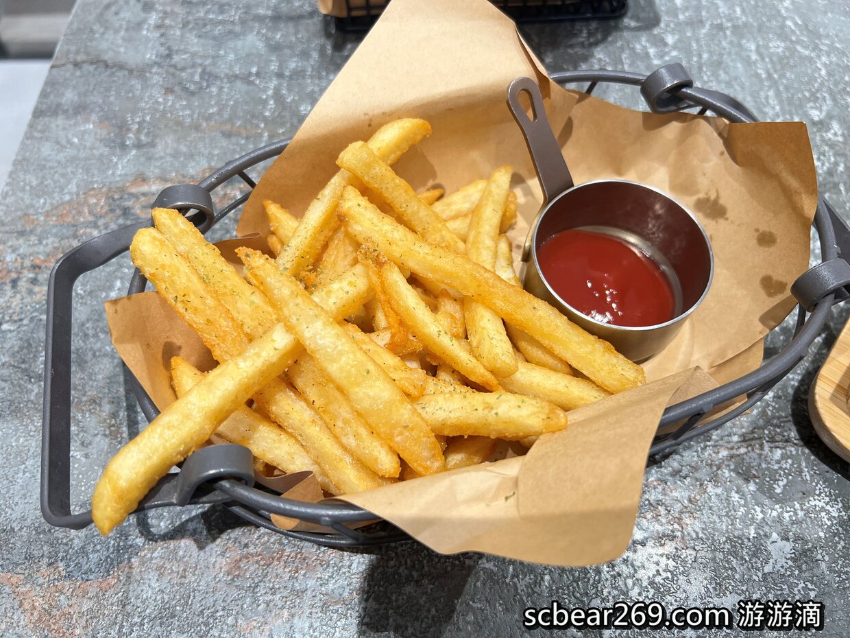 【新竹】「沐晨朝食．北大路上的清水模質感風早午餐（漢堡.吐司/厚片/蛋餅/手作醬料義大利麵）」