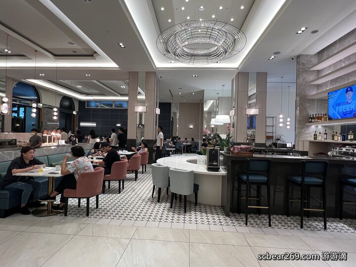 【台北】「漢普頓酒店Hamp Court Palace Taipei．氣派又典雅的歐風維多利亞式建築酒店（經典家庭房/迎賓點心/泡麵宵夜/桌遊租借/近捷運松江南京站）」