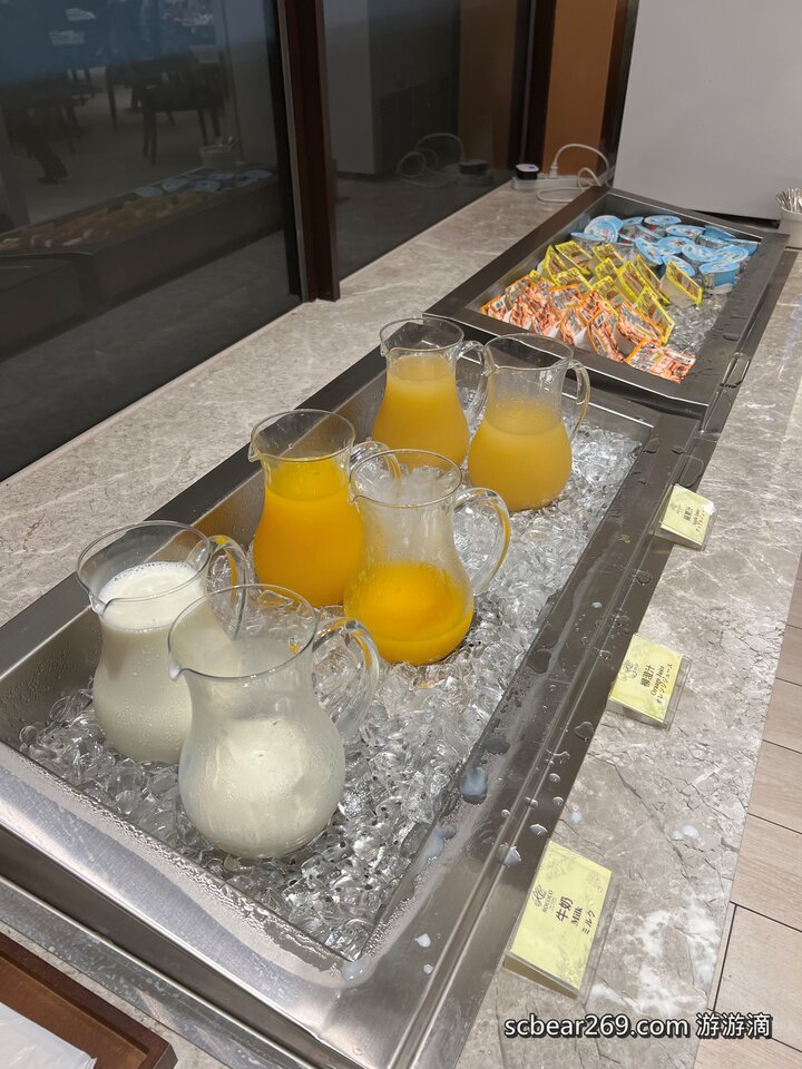 【台北】「漢普頓酒店Hamp Court Palace Taipei．氣派又典雅的歐風維多利亞式建築酒店（經典家庭房/迎賓點心/泡麵宵夜/桌遊租借/近捷運松江南京站）」