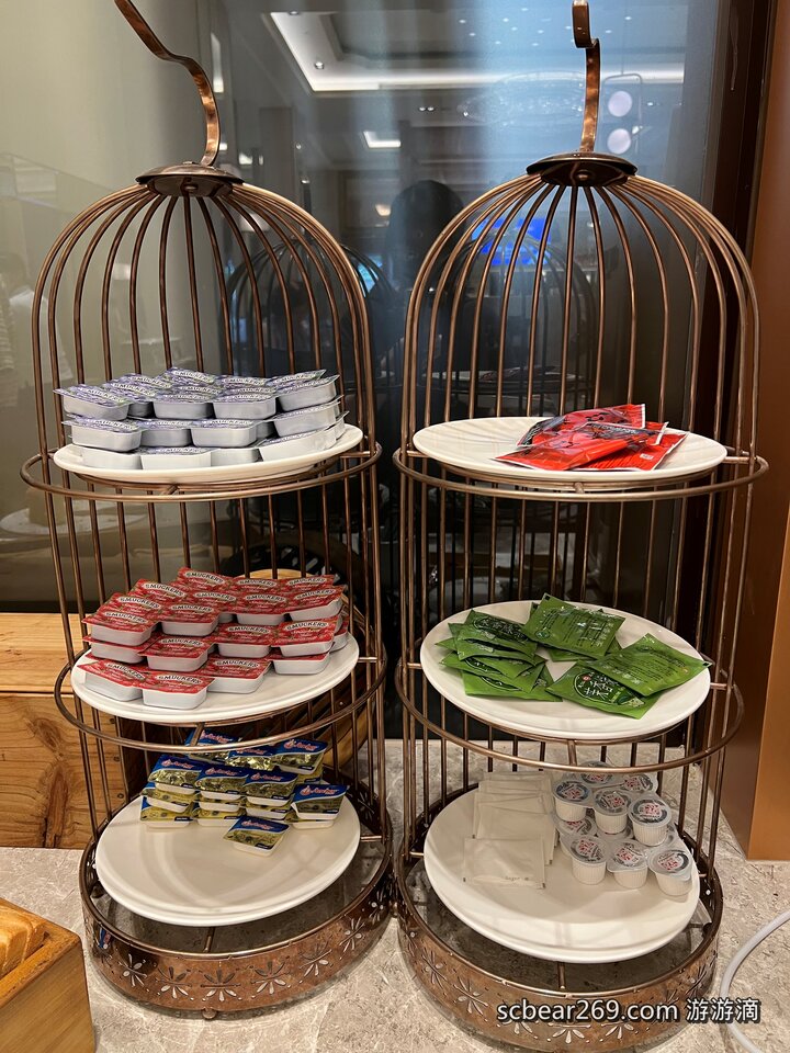 【台北】「漢普頓酒店Hamp Court Palace Taipei．氣派又典雅的歐風維多利亞式建築酒店（經典家庭房/迎賓點心/泡麵宵夜/桌遊租借/近捷運松江南京站）」