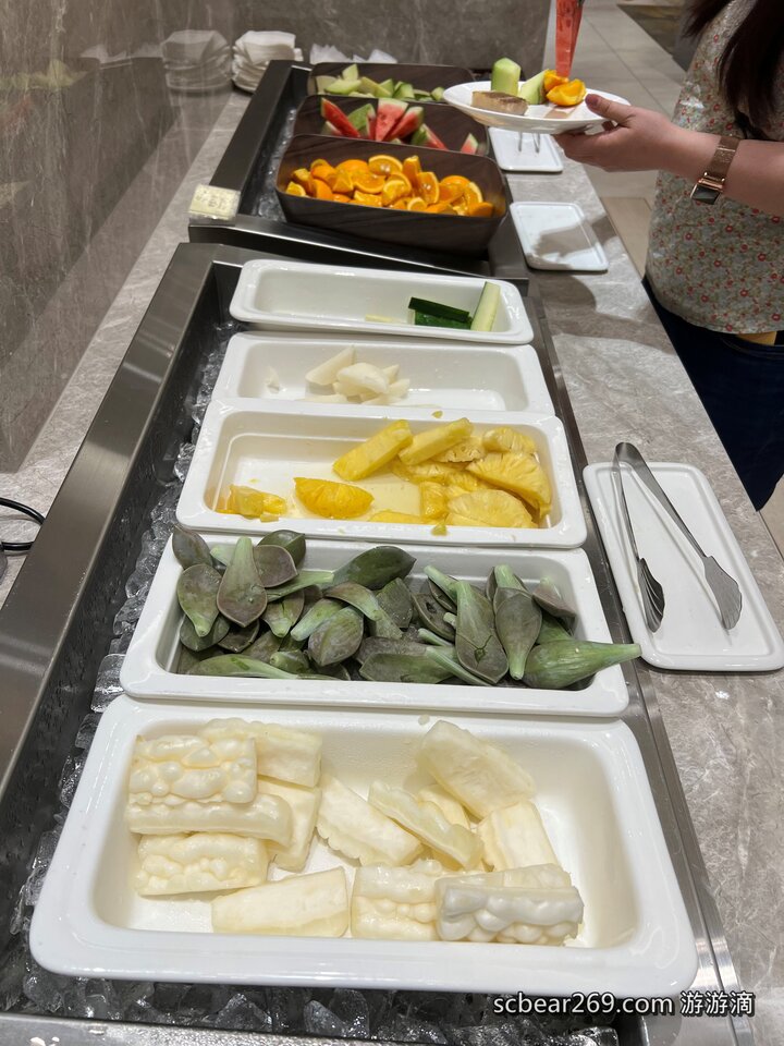【台北】「漢普頓酒店Hamp Court Palace Taipei．氣派又典雅的歐風維多利亞式建築酒店（經典家庭房/迎賓點心/泡麵宵夜/桌遊租借/近捷運松江南京站）」