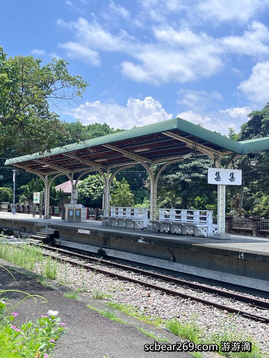 【南投】「集集鐵道行旅．以火車為主題的親子友善特色旅店（免費宵夜/中西式早餐/兒童遊戲區/電動遊戲機/行旅觀山四人房/附停車場/近集集火車站）」