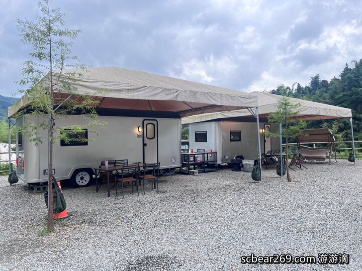 【南投鹿谷】「溪部好呆庄露營車體驗：免裝備懶人露營，入住細節與環境開箱」