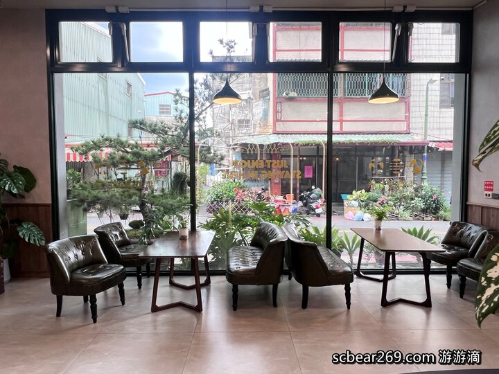 【南投】「集集鐵道行旅．以火車為主題的親子友善特色旅店（免費宵夜/中西式早餐/兒童遊戲區/電動遊戲機/行旅觀山四人房/附停車場/近集集火車站）」