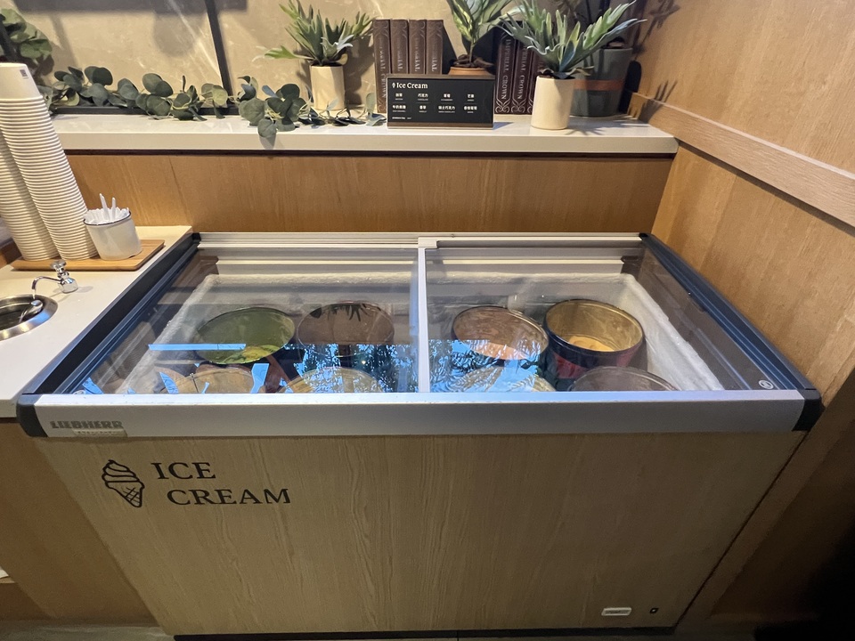 【台南】「康橋慢旅Kindness Day Hotel．府城住宿推薦，文青風設計旅店，宵夜.午茶點心吃到飽，還有免費腳踏車租借和自助洗衣.烘衣房」