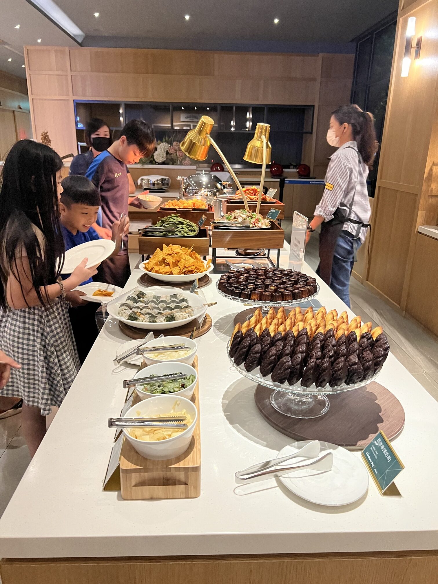 【台南】「康橋慢旅Kindness Day Hotel．府城住宿推薦，文青風設計旅店，宵夜.午茶點心吃到飽，還有免費腳踏車租借和自助洗衣.烘衣房」