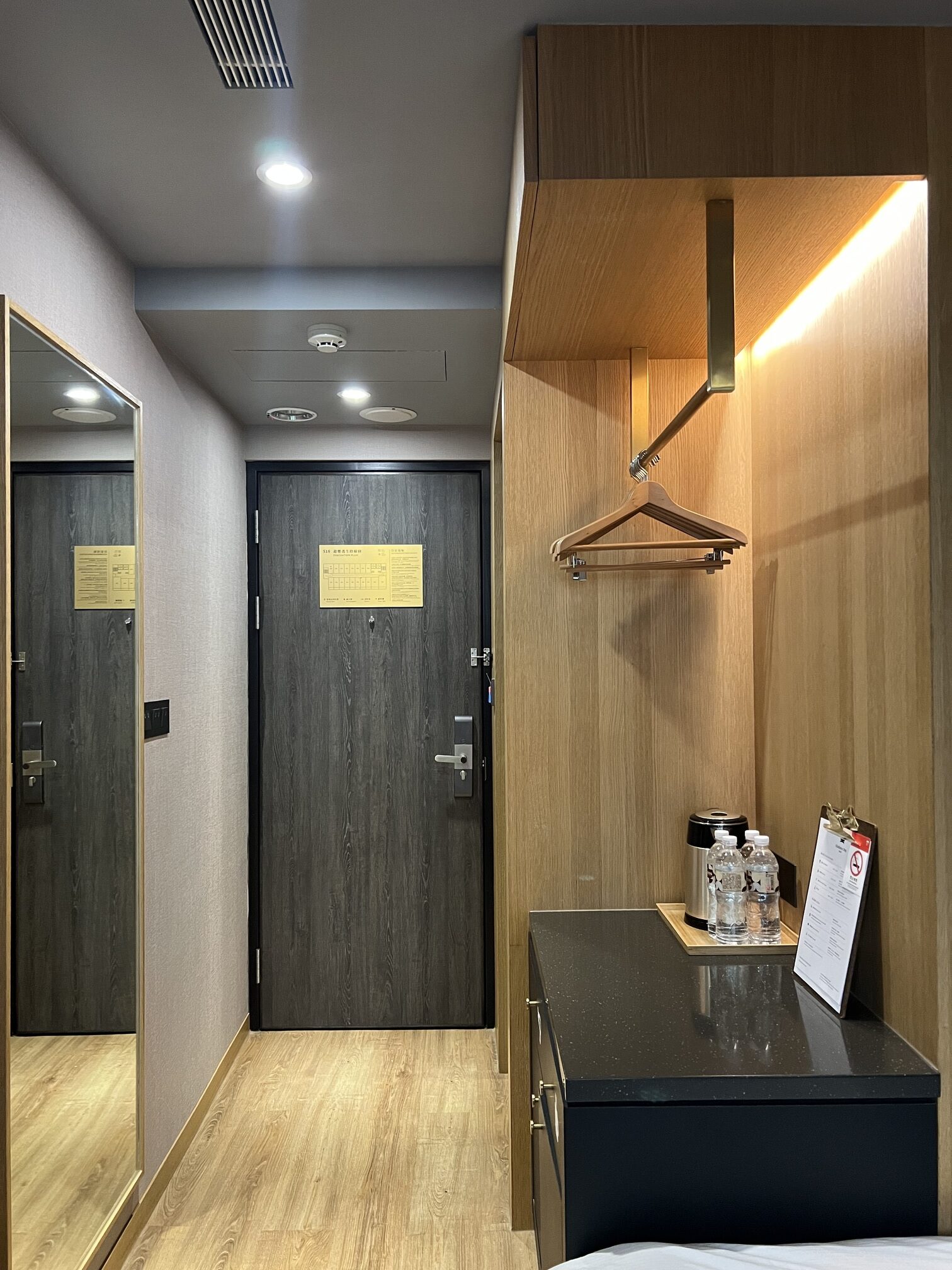 【台南】「康橋慢旅Kindness Day Hotel．府城住宿推薦，文青風設計旅店，宵夜.午茶點心吃到飽，還有免費腳踏車租借和自助洗衣.烘衣房」