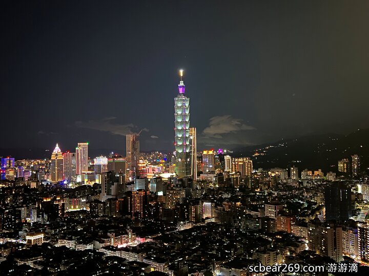 【台北】「遠東香格里拉Shangri-La Taipei ．房內也可看到101的豪華閣超豪華客房篇（中式奢華風/全視界觀景窗/川堂式衣櫃/頂樓溫水游泳池/美拍101夜景）」