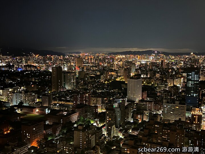 【台北】「遠東香格里拉Shangri-La Taipei ．房內也可看到101的豪華閣超豪華客房篇（中式奢華風/全視界觀景窗/川堂式衣櫃/頂樓溫水游泳池/美拍101夜景）」