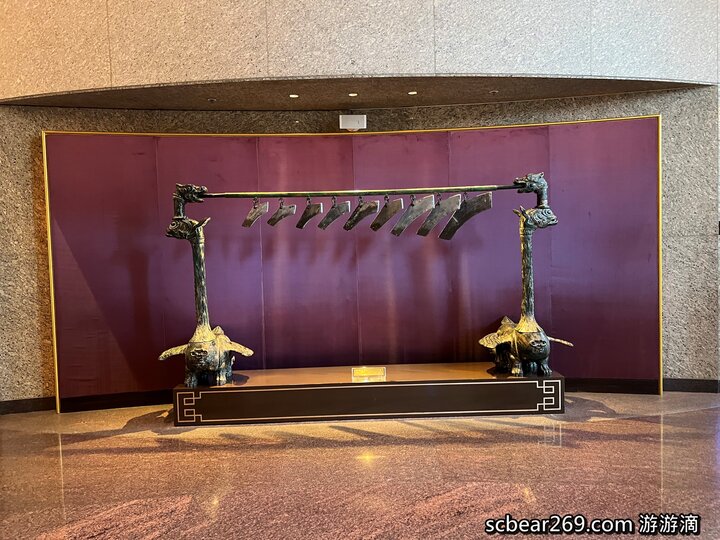 【台北】「遠東香格里拉Shangri-La Taipei ．房內也可看到101的豪華閣超豪華客房篇（中式奢華風/全視界觀景窗/川堂式衣櫃/頂樓溫水游泳池/美拍101夜景）」