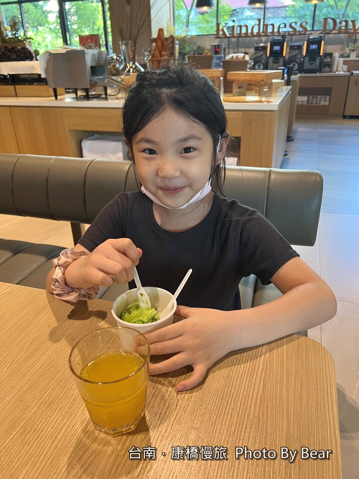 【台南】「康橋慢旅Kindness Day Hotel．府城住宿推薦，文青風設計旅店，宵夜.午茶點心吃到飽，還有免費腳踏車租借和自助洗衣.烘衣房」