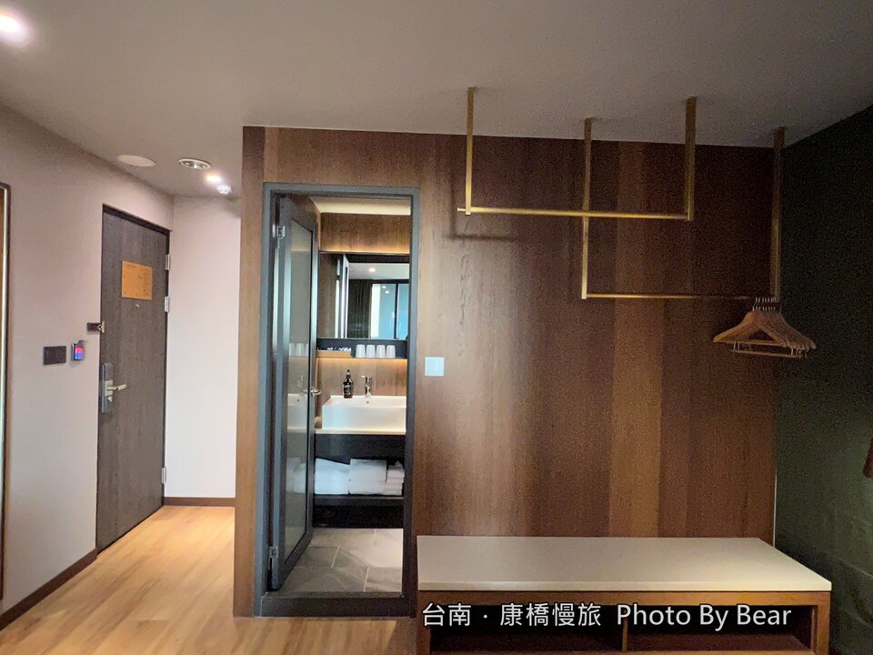 【台南】「康橋慢旅Kindness Day Hotel．府城住宿推薦，文青風設計旅店，宵夜.午茶點心吃到飽，還有免費腳踏車租借和自助洗衣.烘衣房」