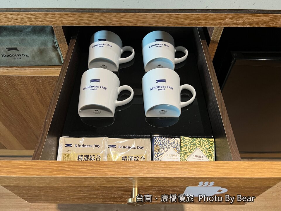 【台南】「康橋慢旅Kindness Day Hotel．府城住宿推薦，文青風設計旅店，宵夜.午茶點心吃到飽，還有免費腳踏車租借和自助洗衣.烘衣房」