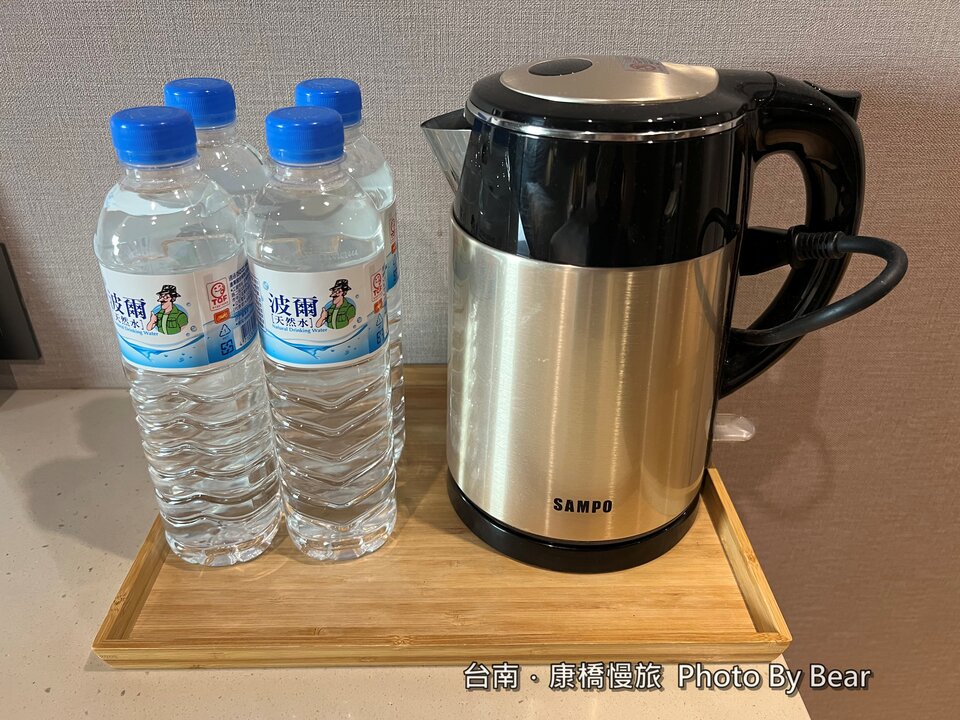 【台南】「康橋慢旅Kindness Day Hotel．府城住宿推薦，文青風設計旅店，宵夜.午茶點心吃到飽，還有免費腳踏車租借和自助洗衣.烘衣房」