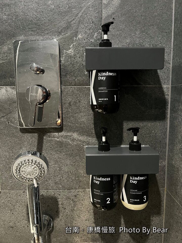 【台南】「康橋慢旅Kindness Day Hotel．府城住宿推薦，文青風設計旅店，宵夜.午茶點心吃到飽，還有免費腳踏車租借和自助洗衣.烘衣房」