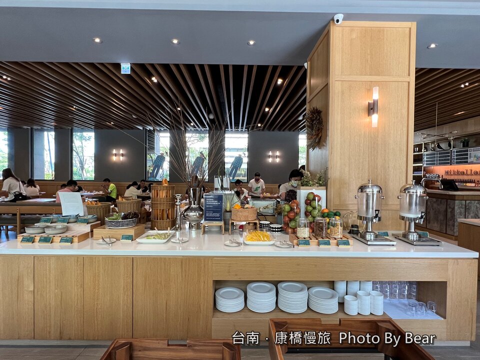 【台南】「康橋慢旅Kindness Day Hotel．府城住宿推薦，文青風設計旅店，宵夜.午茶點心吃到飽，還有免費腳踏車租借和自助洗衣.烘衣房」