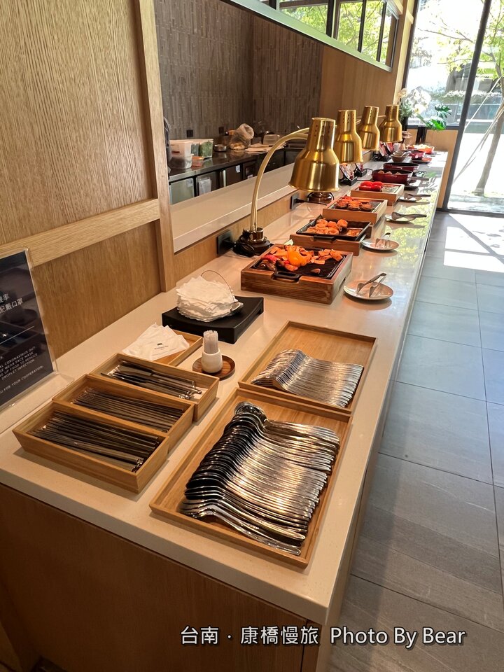 【台南】「康橋慢旅Kindness Day Hotel．府城住宿推薦，文青風設計旅店，宵夜.午茶點心吃到飽，還有免費腳踏車租借和自助洗衣.烘衣房」