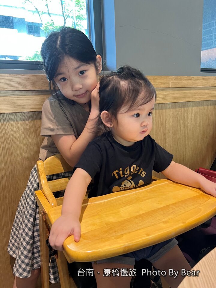 【台南】「康橋慢旅Kindness Day Hotel．府城住宿推薦，文青風設計旅店，宵夜.午茶點心吃到飽，還有免費腳踏車租借和自助洗衣.烘衣房」