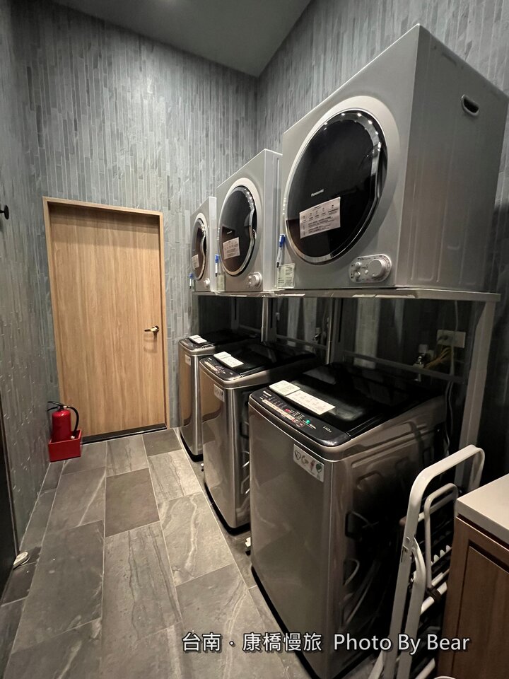 【台南】「康橋慢旅Kindness Day Hotel．府城住宿推薦，文青風設計旅店，宵夜.午茶點心吃到飽，還有免費腳踏車租借和自助洗衣.烘衣房」