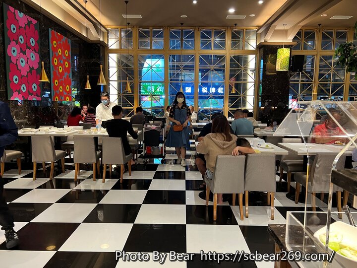 【花蓮】「康橋商旅-花蓮站前館．近火車站的高CP值住宿，迎賓午茶、精緻晚點宵夜及早餐任你吃到飽（精緻四人房/附停車場/自助洗衣/腳踏車租借）」