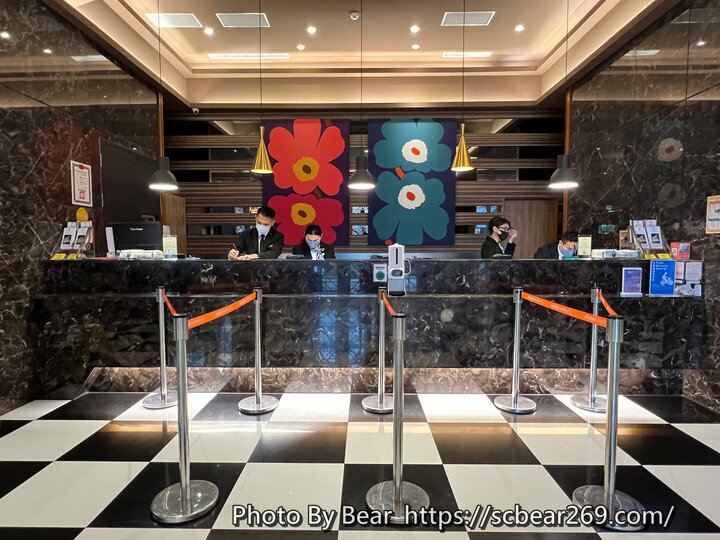 【花蓮】「康橋商旅-花蓮站前館．近火車站的高CP值住宿，迎賓午茶、精緻晚點宵夜及早餐任你吃到飽（精緻四人房/附停車場/自助洗衣/腳踏車租借）」