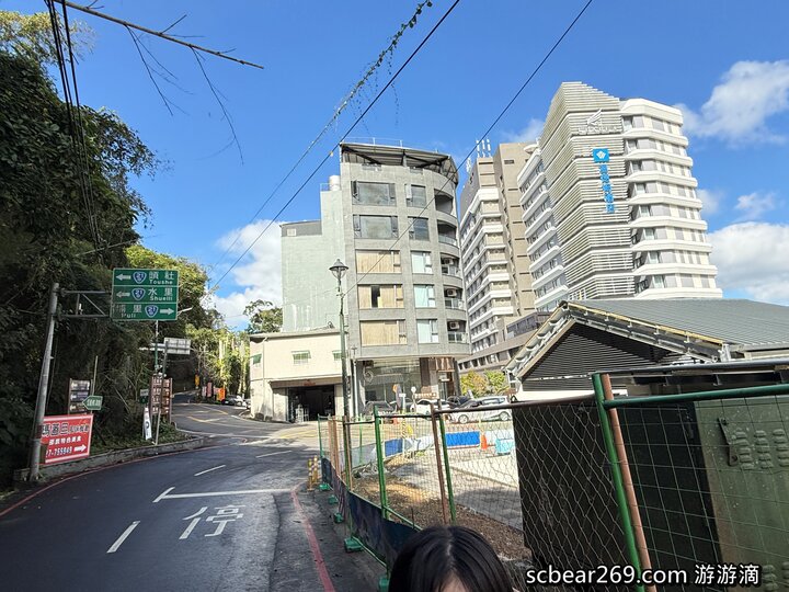 【日月潭住宿】「巴洛爸洛的家BaluoBaluo休閒農場．藏身山林裡的色彩繽紛獨棟小屋，還有熱情小管家和美味手作早餐(雙人房.四人房/代售票券/腳踏車租借/螢火蟲導覽/近伊達邵老街）」