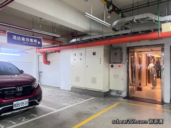 【台中】「逢甲星享道酒店In Sky Hotel.走路5分鐘就能逛夜市，設施一應俱全的高CP值住宿推薦（頂樓露天泳池/花園書房/道咖啡/健身房/中西式早餐/附停車場）」