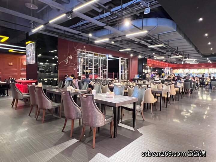 【台中】「逢甲星享道酒店In Sky Hotel.走路5分鐘就能逛夜市，設施一應俱全的高CP值住宿推薦（頂樓露天泳池/花園書房/道咖啡/健身房/中西式早餐/附停車場）」