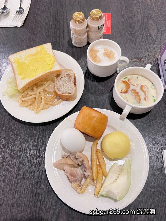 【台中】「逢甲星享道酒店In Sky Hotel.走路5分鐘就能逛夜市，設施一應俱全的高CP值住宿推薦（頂樓露天泳池/花園書房/道咖啡/健身房/中西式早餐/附停車場）」