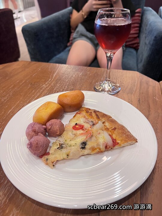 【台中】「逢甲星享道酒店In Sky Hotel.走路5分鐘就能逛夜市，設施一應俱全的高CP值住宿推薦（頂樓露天泳池/花園書房/道咖啡/健身房/中西式早餐/附停車場）」