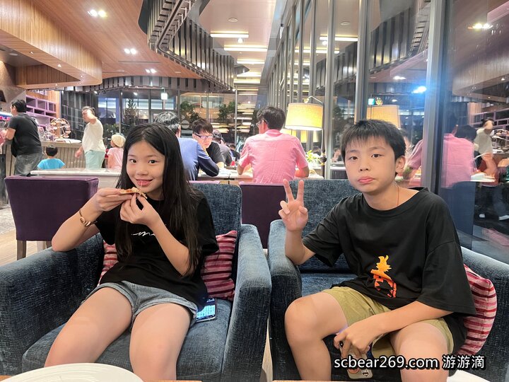 【台中】「逢甲星享道酒店In Sky Hotel.走路5分鐘就能逛夜市，設施一應俱全的高CP值住宿推薦（頂樓露天泳池/花園書房/道咖啡/健身房/中西式早餐/附停車場）」