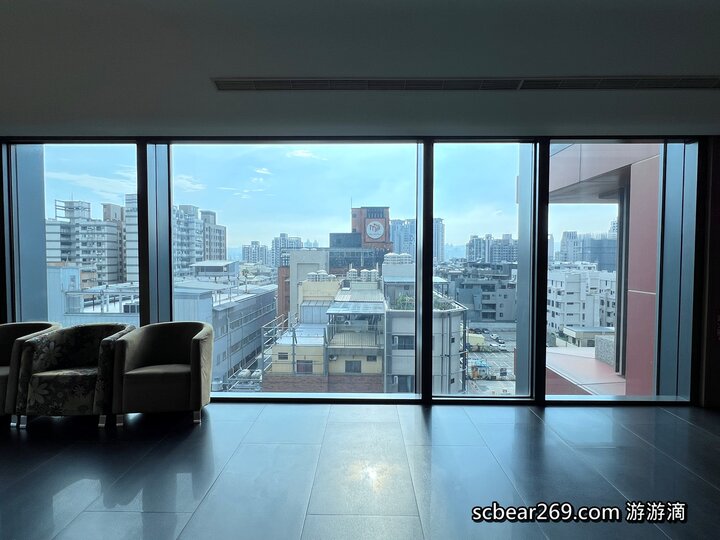 【台中】「逢甲星享道酒店In Sky Hotel.走路5分鐘就能逛夜市，設施一應俱全的高CP值住宿推薦（頂樓露天泳池/花園書房/道咖啡/健身房/中西式早餐/附停車場）」