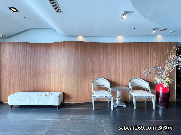 【台中】「逢甲星享道酒店In Sky Hotel.走路5分鐘就能逛夜市，設施一應俱全的高CP值住宿推薦（頂樓露天泳池/花園書房/道咖啡/健身房/中西式早餐/附停車場）」