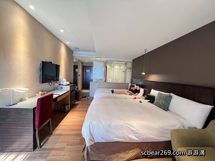 【台中】「逢甲星享道酒店In Sky Hotel.走路5分鐘就能逛夜市，設施一應俱全的高CP值住宿推薦（頂樓露天泳池/花園書房/道咖啡/健身房/中西式早餐/附停車場）」