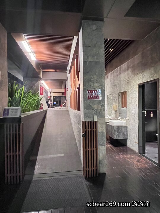 【台中】「逢甲星享道酒店In Sky Hotel.走路5分鐘就能逛夜市，設施一應俱全的高CP值住宿推薦（頂樓露天泳池/花園書房/道咖啡/健身房/中西式早餐/附停車場）」