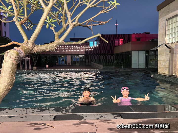 即時熱門文章：【台中】「逢甲星享道酒店In Sky Hotel.走路5分鐘就能逛夜市，設施一應俱全的高CP值住宿推薦（頂樓露天泳池/花園書房/道咖啡/健身房/中西式早餐/附停車場）」