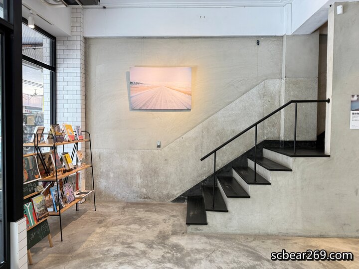 【台中】「Fleet Street艦隊街咖啡．結合獨立書店的不限時質感風咖啡館（早餐限定優惠/甜點/吐司/可內用3H/近火車站.宮原眼科）」