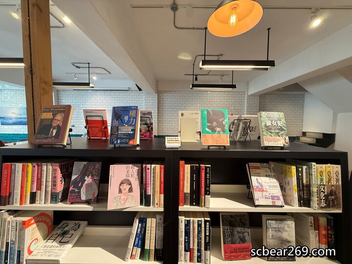 【台中】「Fleet Street艦隊街咖啡．結合獨立書店的不限時質感風咖啡館（早餐限定優惠/甜點/吐司/可內用3H/近火車站.宮原眼科）」