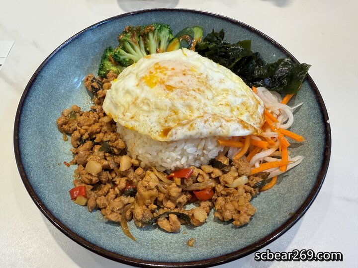 【八德】「越好吃越南料理．質感風越式料理（越式火鍋.飯品.河粉/經典小食.炸物/法國麵包/可線上訂餐/介壽路上.近大湳郵局）」