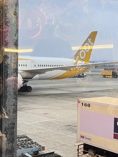 【首爾自由行】「二打四，媽媽帶孩子一起辦年貨之超精實之旅．Day 1 搭機篇」