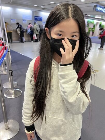 【首爾自由行】「二打四，媽媽帶孩子一起辦年貨之超精實之旅．Day 1 搭機篇」