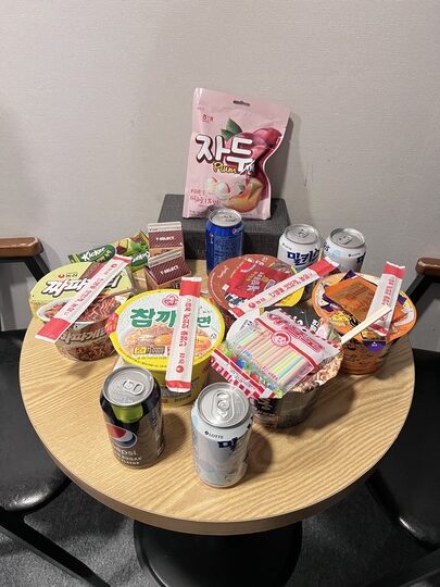 【首爾自由行】「二打四，媽媽帶孩子一起辦年貨之超精實之旅．Day 1 搭機篇」