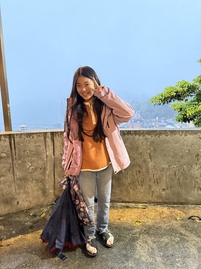 【新北】「Jiufen Breeze 九份惠風民宿．可將山景、海景與夜景盡收眼底的特色古厝改建民宿（Ｂ＆Ｂ／手作早餐／６人可包棟）」