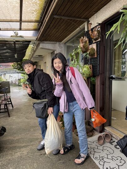 【新北】「Jiufen Breeze 九份惠風民宿．可將山景、海景與夜景盡收眼底的特色古厝改建民宿（Ｂ＆Ｂ／手作早餐／６人可包棟）」