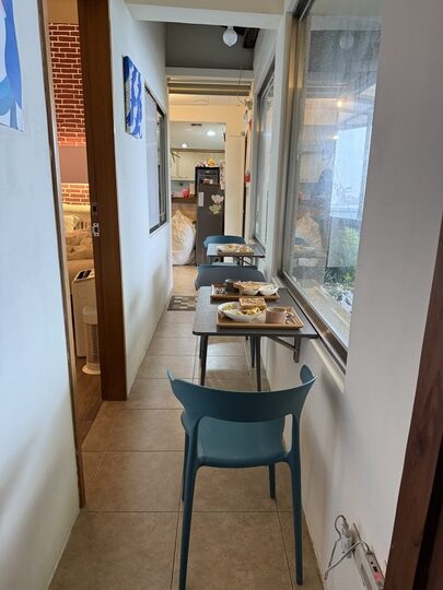 【新北】「Jiufen Breeze 九份惠風民宿．可將山景、海景與夜景盡收眼底的特色古厝改建民宿（Ｂ＆Ｂ／手作早餐／６人可包棟）」